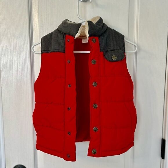 Carters Fleece Lined Red Puffer Vest with Sherpa Neckline! ❤️ - Picture 1 of 3